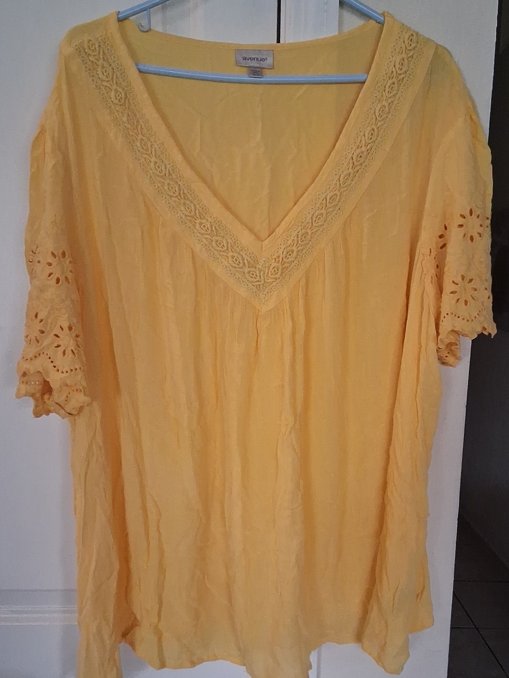 H: Avenue Yellow V-Neck Eyelet Sleeve Tunic